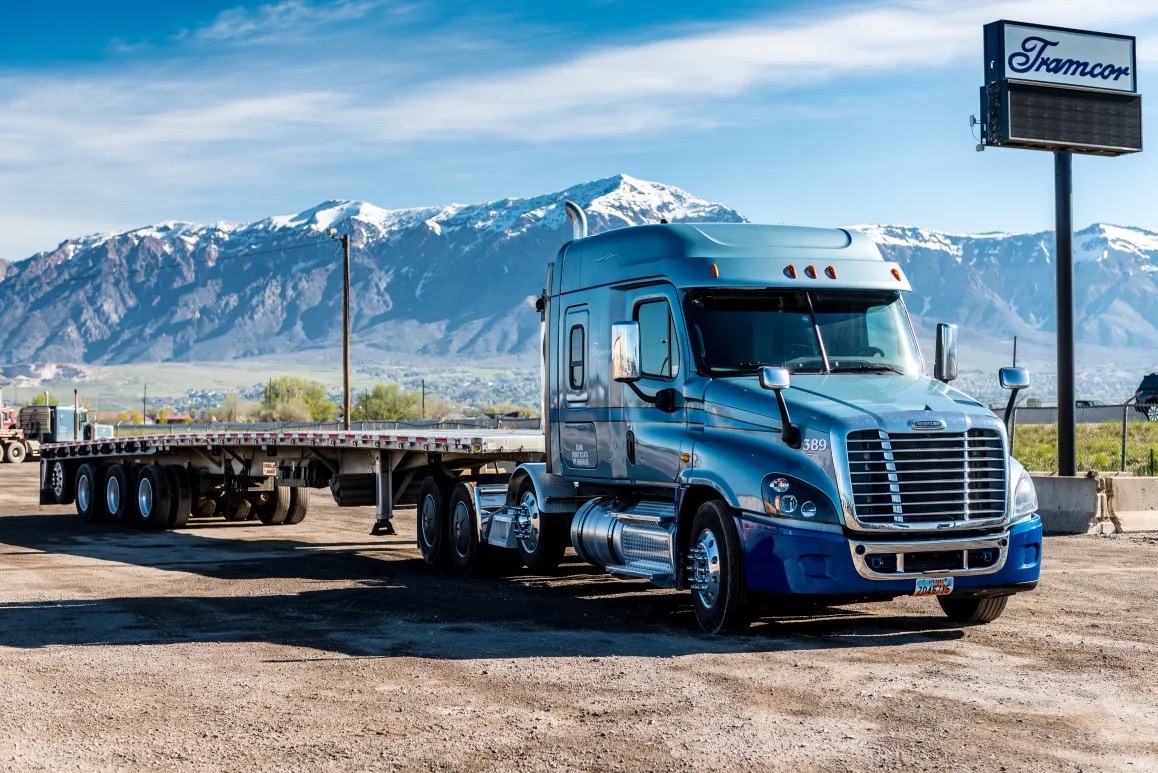 Flatbed truck service